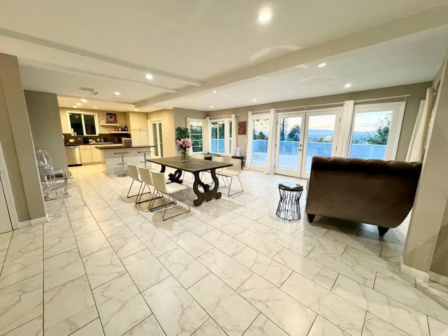 #Universal Apartment Лос Анджелис Екстериор снимка