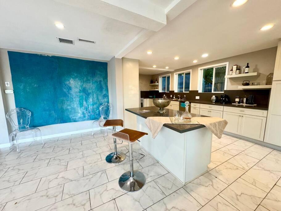 #Universal Apartment Лос Анджелис Екстериор снимка