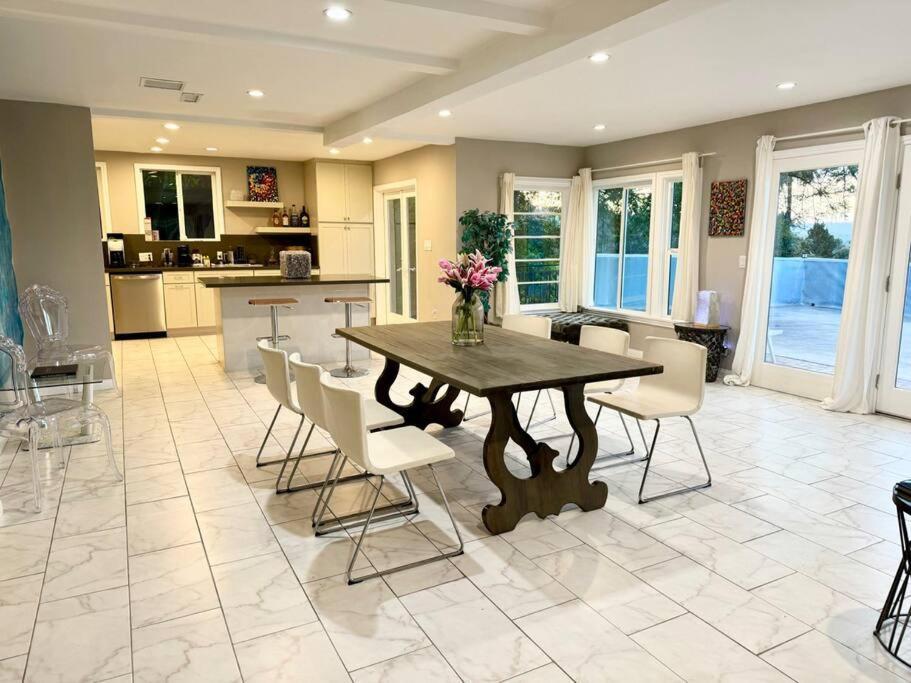 #Universal Apartment Лос Анджелис Екстериор снимка